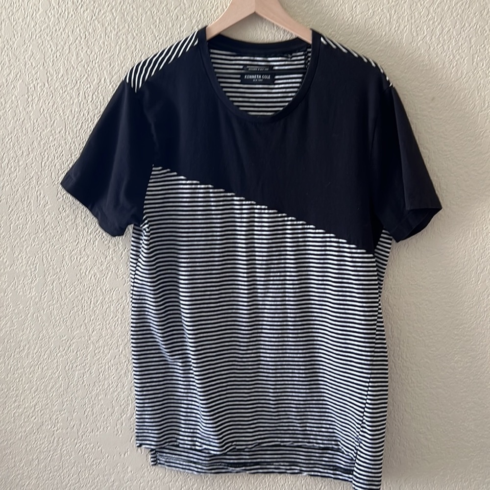 Kenneth Cole New York Women’s Black Sleeve T-Shirt Large